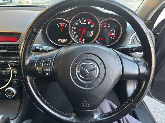 車に関する事ならご相談くださいませ！販売・修理・塗装・保険・レンタカー等受付いたしております！