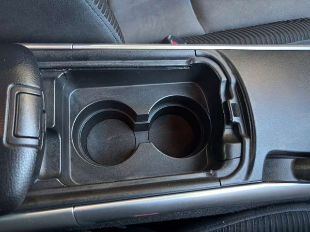 中古車だけでなく、各種メーカーの新車も取扱っております！もちろん注文販売もOK！全国よりお探し致しますので、お気軽にお声掛けください！