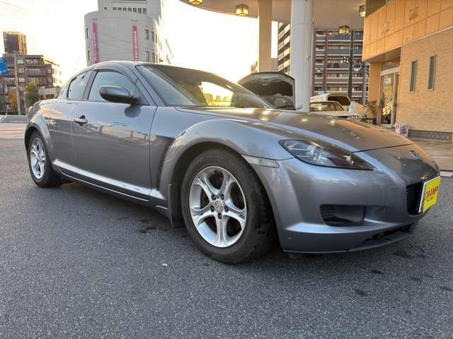 中古車だけでなく、各種メーカーの新車も取扱っております！もちろん注文販売もOK！全国よりお探し致しますので、お気軽にお声掛けください！