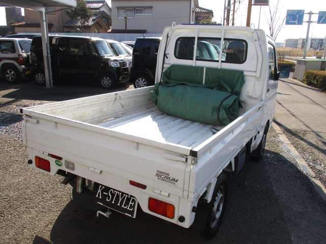 社外ナビ、ETC、HIDなど取り付け可能です♪ETCは納車までにセットアップまで可能♪HIDライトも格安にて承り中♪白色から色付きなどご希望の明るさに対応しています。詳しくは店員までお尋ねください。