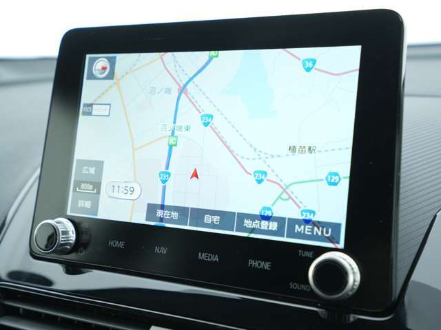 大きく見やすい8インチディスプレイのスマートフォン連携ナビ☆スマホを繋げることで多彩なアプリを使用することが可能♪