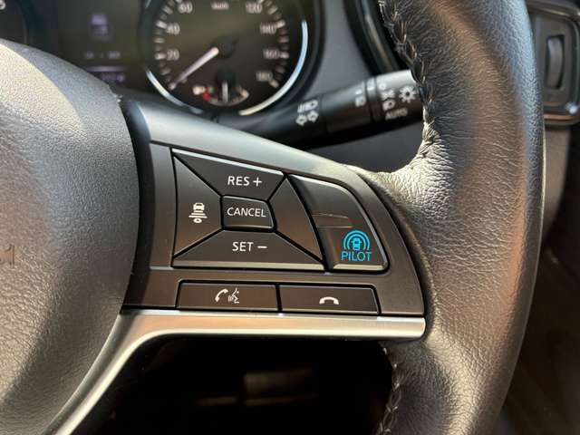 せっかくの旅行、運転で疲れて楽しめないのは嫌ですよね！「プロパイロット」なら高速道路等でアクセル・ブレーキ・ハンドル操作をアシストするのでドライバーの疲労に差が出ます。旅行もバッチリ楽しめますよ♪