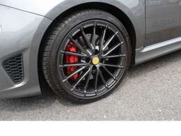 純正17インチAW・KONI製FSDショックアブソーバー・brembo4ポッドフロントブレーキキャリパー