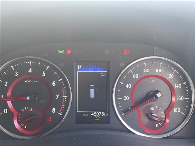 【スピードメーター】メーターがシンプルで見やすく運転しやすいですね！