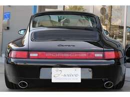 当車両は1994年モデルの911カレラ（Type993前期）になり、H8年2月に日本国内登録が行われたEU並行車両になります。