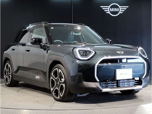 気密性の高いMINIは外観のかわいらしさとは裏腹に、外の雑音を遮り、高級感のある快適なドライブをお楽しみいただけます