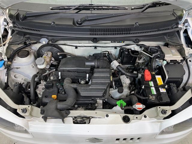 親切・丁寧な専門メカニックスタッフが応対！・車検・点検整備・事故等の修理などアフターサービスも安心。お車のカスタマイズもネクステージのサービススタッフまでご相談ください！