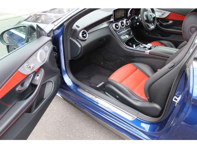 ☆★厳選輸入車専門店サミーオート★☆全台総額表示・徹底クリーニング・無料保証付き♪各種ローンも取り扱っております♪皆様に安心してお選び頂けるよう、わかりやすい説明・状態の開示を徹底しております！！