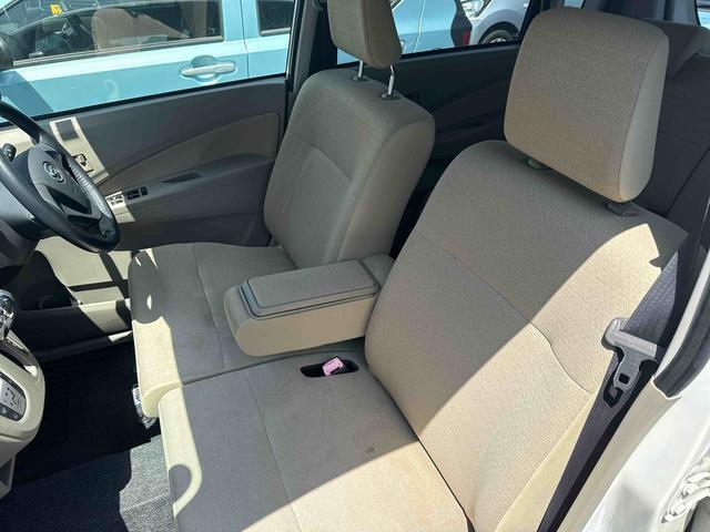 運転席・助手席全体像です