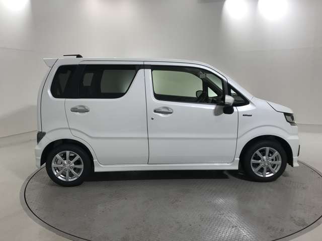 【軽の森泉大津店】では、購入後のアフターサービスも充実！指定工場を併設しておりますので、お車の点検・車検もおまかせください！