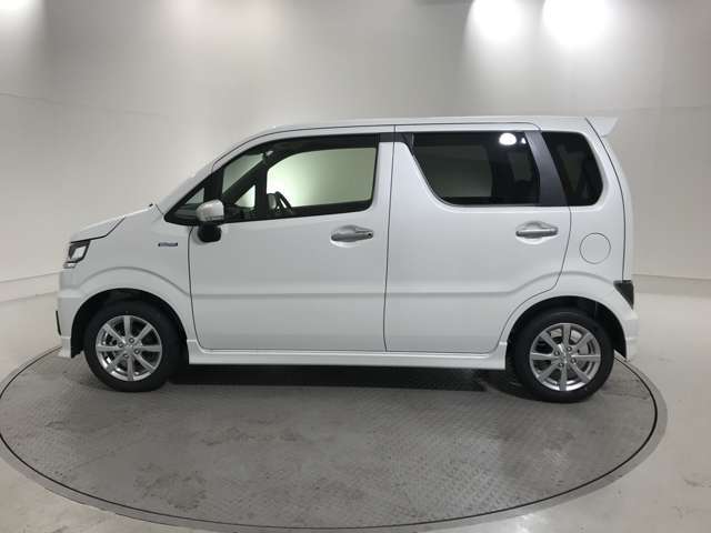 【軽の森泉大津店】に掲載されていないお車でも、ご希望の車種やお好みの色・グレードを仰って頂いたらお取り寄せも可能です！　お気軽にご相談下さいませ★