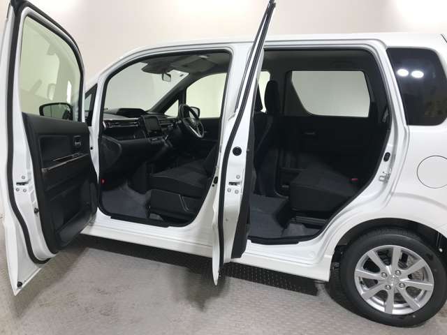 クリスタルグローコーティングの施工店！ボディに汚れがついた場合にも、簡単に落とすことが出来ます！