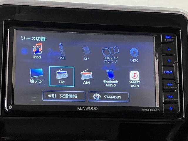 CD/DVD再生やBluetoothオーディオ、フルセグテレビなど　多彩なメディアに対応した　メモリーナビを装備しています。