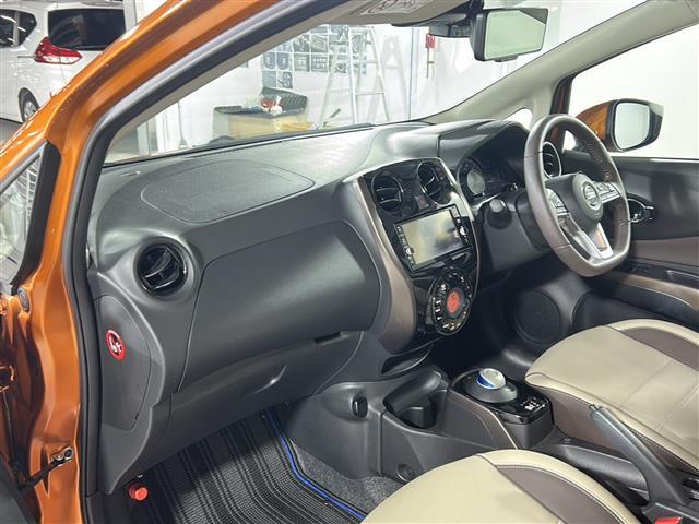 【インパネ全体】全方位で視界が広く、高い目線で運転もしやすいです！