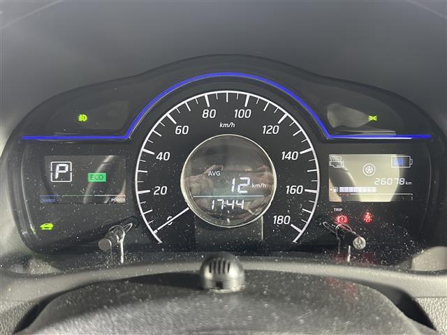 【スピードメーター】メーターがシンプルで見やすく運転しやすいですね！