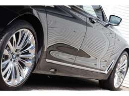 全てのお客様に丁寧に対応、商談が行えるように事前予約制になります。お電話にて事前予約お願い致します。