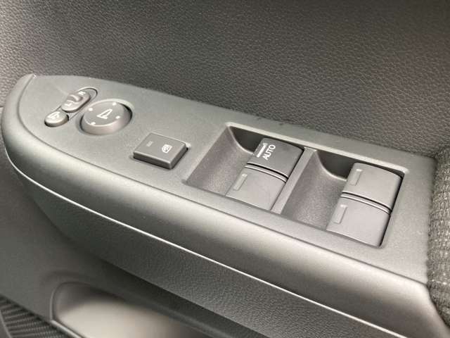 ☆掲載していない車両もございます！☆在庫に無いお車もお探ししますのでご相談下さいませ♪