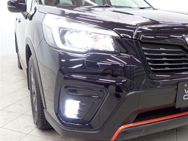 【4WD・アイサイト・障害物センサー・PWシート・全席シートヒーター・LEDヘッドライト・スマートキー・純正AW】純正ナビ・バック＆サイドカメラ・フルセグTV・DVD再生・Bluetooth・ETC・ドラレコ・デジタルミラー