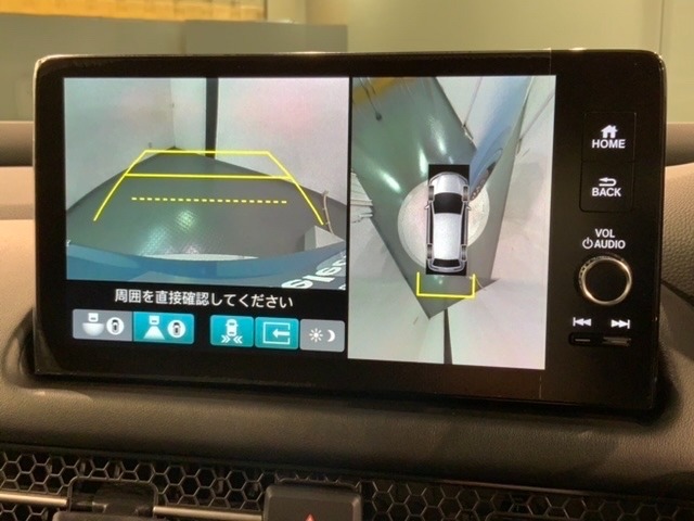 全方位モニターがついています！　車の周囲を360°安全確認できるので、普段の駐車はもちろんの事、縦列駐車や幅寄せの際にも活躍してくれますよ。