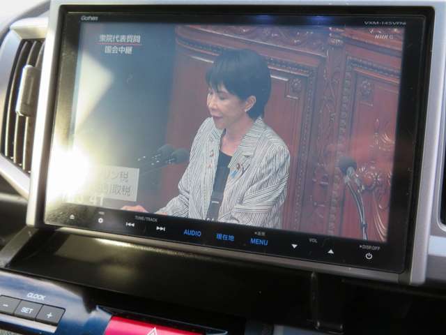 4X4地デジチューナー内蔵でテレビ視聴可能です。