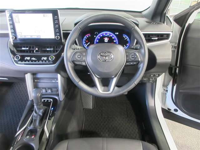 低燃費で環境にもやさしいハイブリッド車です。トヨタ専用診断機器でハイブリッドシステムを綿密に点検してあります！
