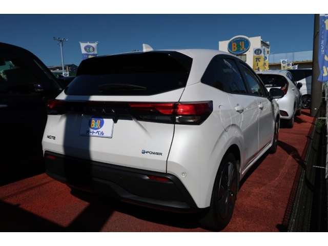 オートベル東バイパス店・オートベル浜線バイパス嘉島店・オートベルサンロードシティ人吉店の熊本県下3店舗に総在庫常時800台以上を展示しております。