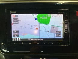 ワイド画面のナビゲーションはフルセグTV対応のGathers純正メモリーナビを搭載しています。Bluetoothオーディオ機能がありますので、スマートフォンなどの音楽も再生できます。