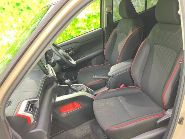 WECARSでは各商談席に大型モニターをご用意しております！見やすい大画面でゆったりと全国の在庫をご覧いただけます！是非ご来店お待ちしております！