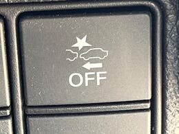 【シティブレーキアクティブシステム】低速走行中に前方の車両等を認識し、衝突しそうな時は警報とブレーキで衝突回避と被害軽減をアシスト。より安全にドライブをお楽しみいただけます。