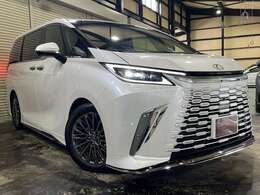 上質でお買い求めやすい輸入中古車をご案内しております。お客様のお好みに合った弊社在庫よりお選びくださいませ。