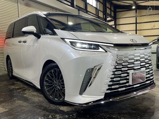 上質でお買い求めやすい輸入中古車をご案内しております。お客様のお好みに合った弊社在庫よりお選びくださいませ。