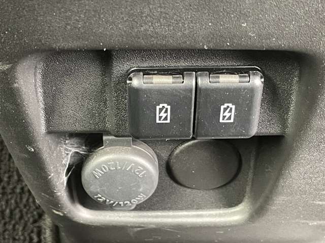 【快適装備】快適なドライブを楽しむため、いろいろな機能が搭載されています。使い方や機能はスタッフが丁寧にご案内いたします。