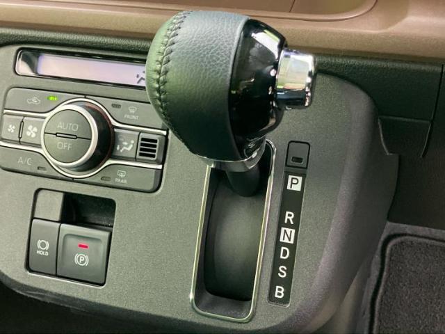 国産車から輸入車まで多様なお客様のニーズのお応えできるように、全国規模で豊富な在庫展開！車のことならWECARSへ！