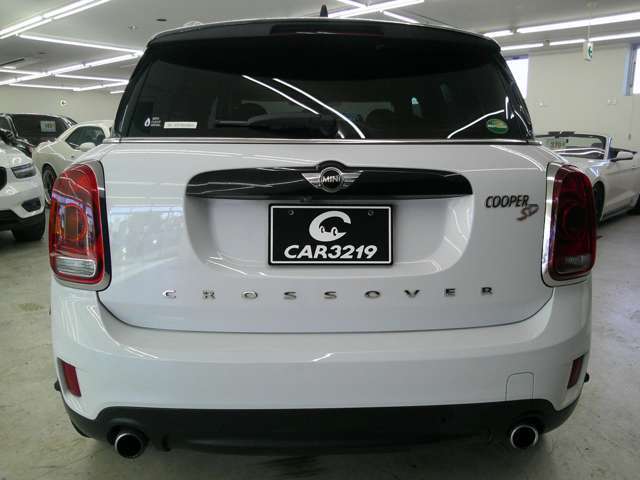 インチアップ・ローダウン・エアロパーツ塗装取付け・全塗装・オーディオやナビの取付けなどなど・・・カスタムもお受けしておりますので当店スタッフまでご相談ください！！