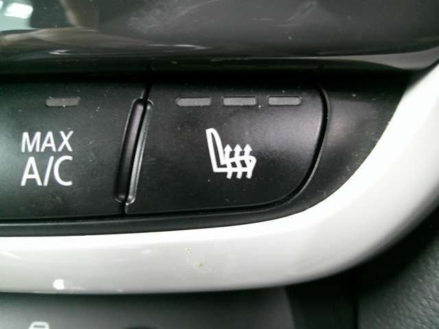 シートヒーター装備