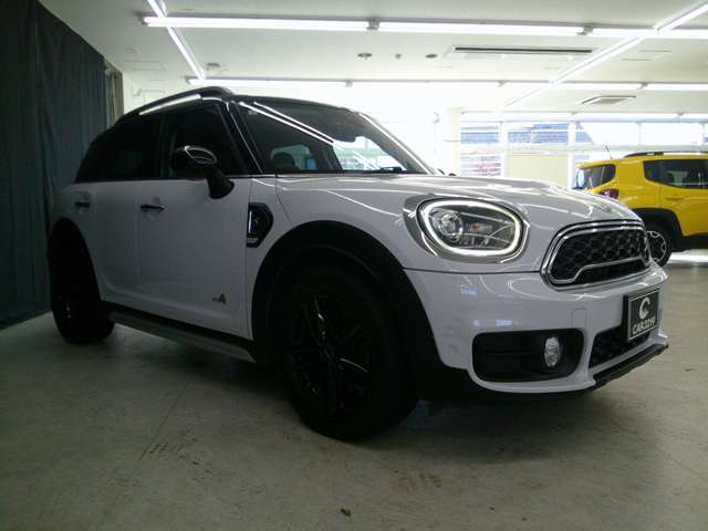 当店の中古車は全車走行テスト確認済です。安心してお乗りいただける車両を厳選価格にて販売しております。