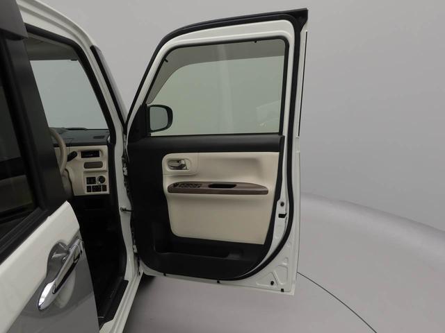 ドア内側はツートン