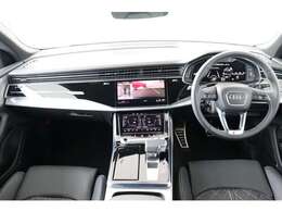 Audiのインテリアはエクステリア同様、優れたデザイン性とクオリティ、そして機能性を兼ね備えております。