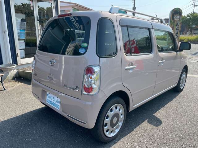 納車時は内装、外装ともにしっかりときれいに仕上げを行い、お客様に満足いただけるようさせて頂きます。