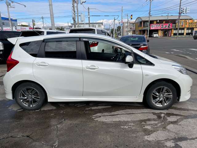 ☆地域NO。1店舗を目指して努力しております☆どうぞお気軽にお立ち寄り下さい☆高品質＆リーズナブルな車を多数展示中☆価格と品質に自信あります☆是非一度お問い合わせ下さい☆前年度販売実績400台以上！☆