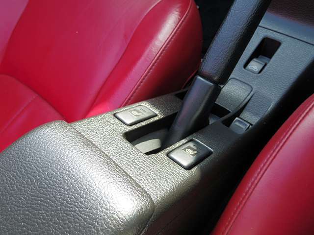 冬場も快適！シートヒーターも完備！