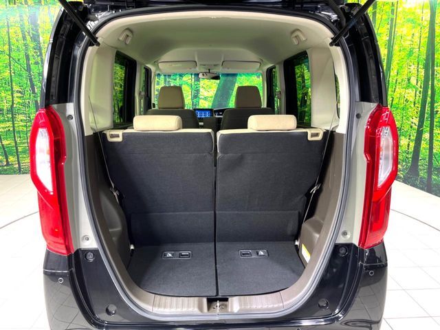 普段のお買い物や通勤、送迎等に十分な荷室スペースを確保しております。セカンドシートを倒すと、大きな荷物の積載も可能です♪
