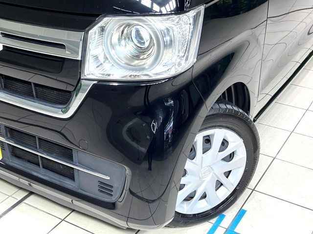 【LEDヘッドライト】悪天候や夜間走行時も良好な視界を確保し安心して運転できる高輝度LEDヘッドライトを装備！点灯速度が早く、消費電力も抑えられています。