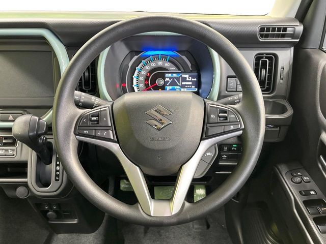 【ステアリングスイッチ】運転中、前方から目線をそらすことなく、オーディオ等の操作が可能な便利機能！安心＆快適なドライブを演出してくれます♪