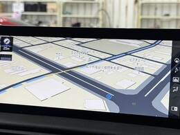 【純正メモリナビ】装備でフルセグTV視聴やBluetooth等充実装備。