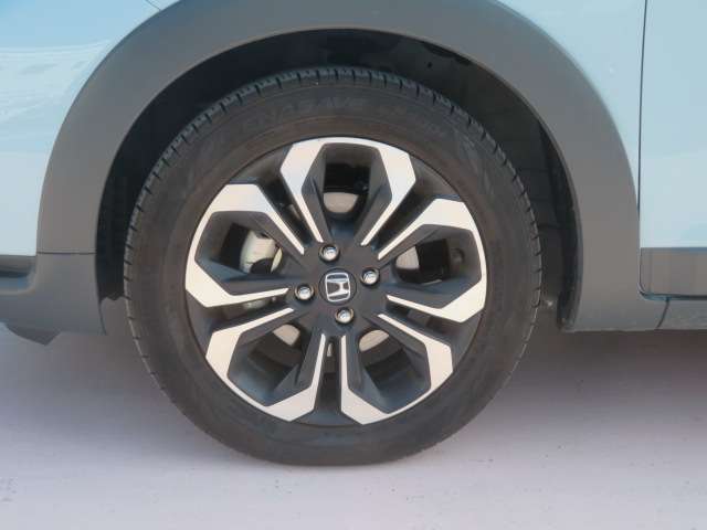 タイヤホイール（前）の画像です！知識と技術豊富な当店のベテランスタッフがお客様を全力でサポート致します！