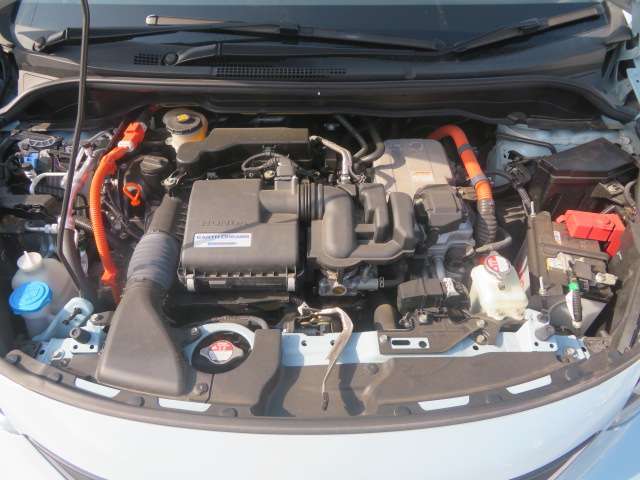 エンジンルームの画像です！当店以外にもグループ内に多数在庫が御座いますので、まずはご相談下さい！