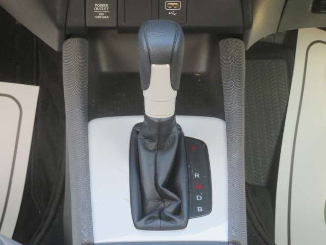 シフトの画像です！中古車は一点限りの商品ですので、気になったその時が買い時です！