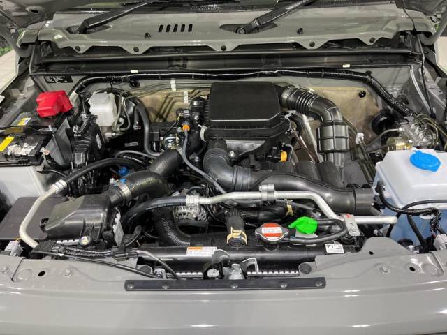親切・丁寧な専門メカニックスタッフが応対！・車検・点検整備・事故等の修理などアフターサービスも安心。お車のカスタマイズもネクステージのサービススタッフまでご相談ください！