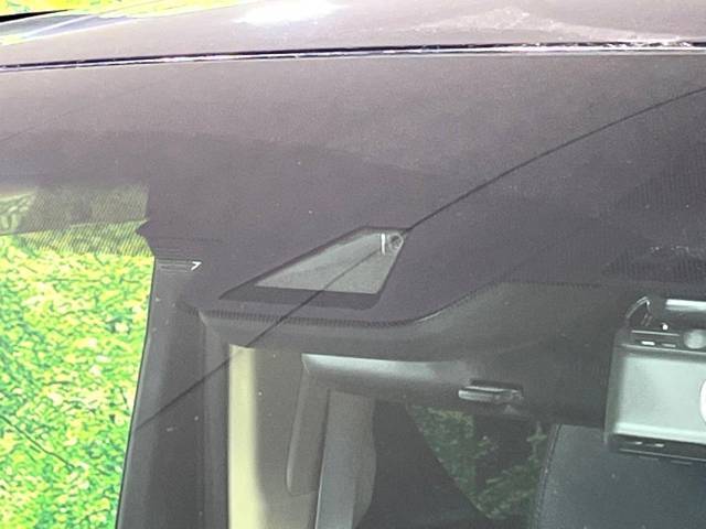 【トヨタセーフティセンス】走行中に前方の車両等を認識し、衝突しそうな時は警報とブレーキで衝突回避と被害軽減をアシスト。より安全にドライブをお楽しみいただけます。